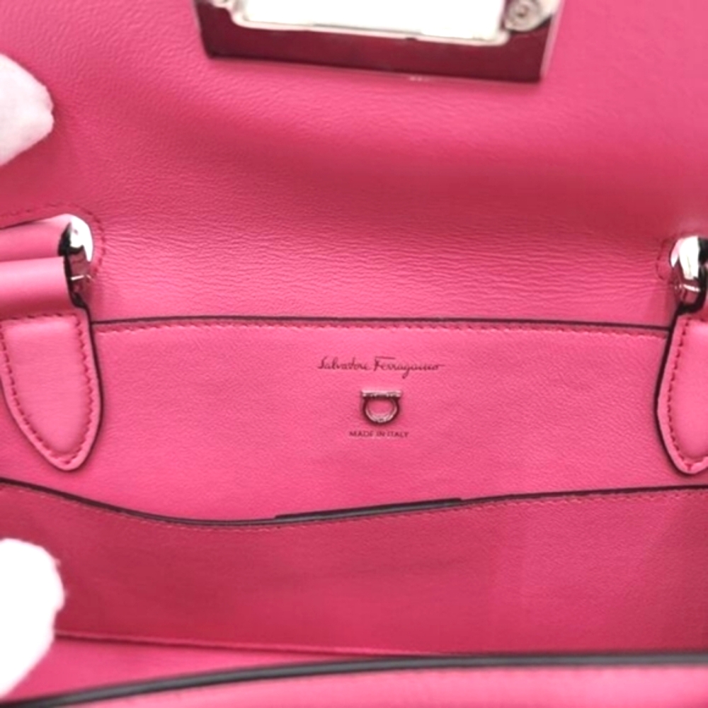 SALVATORE FERRAGAMO NWOT - Picture 8 of 16